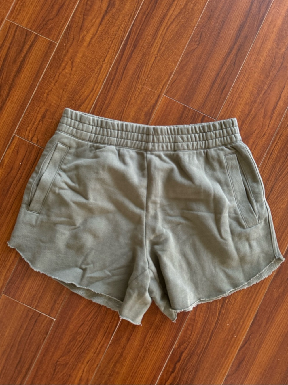 (See description) Aerie On My Way High Waisted Shorts size Medium NWT